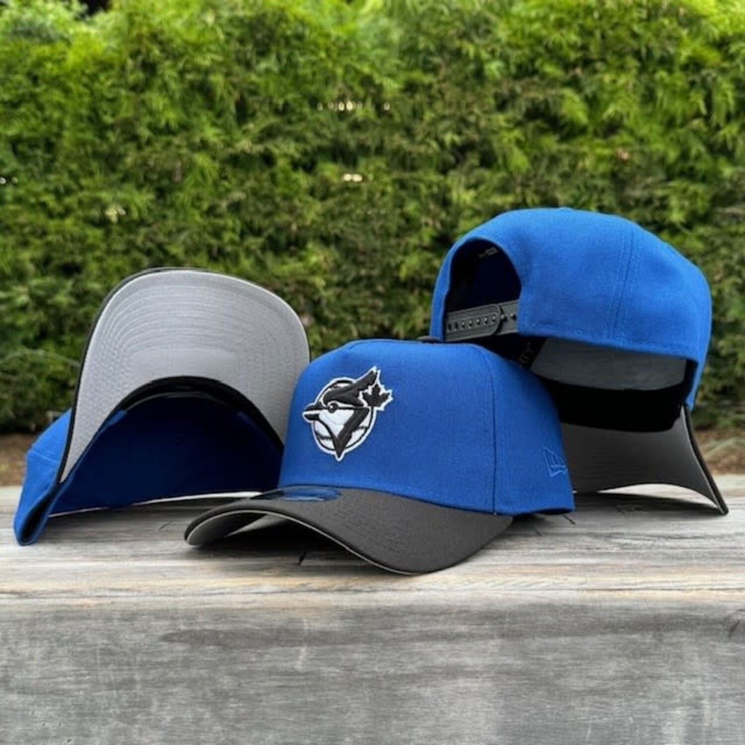 Toronto Blue Jays Indigo/Black White Outline 940 A-Frame Snapback