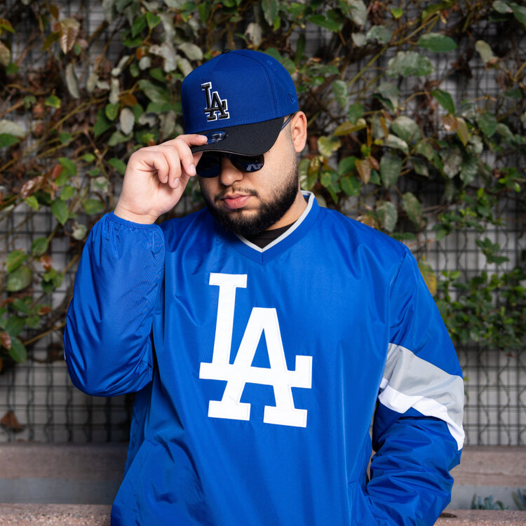 G-III LA Dodgers M GIII Yardline Royal V-Neck Pullover