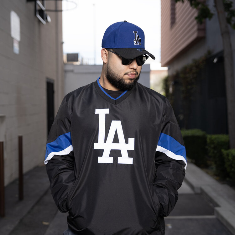 G-III LA Dodgers M GIII Yardline Black V-Neck Pullover
