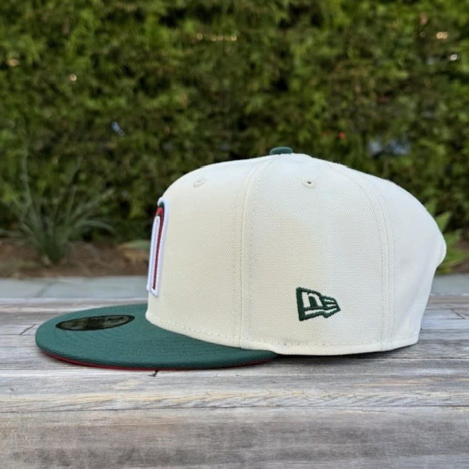 Mexico Ivory/ Dark Green 