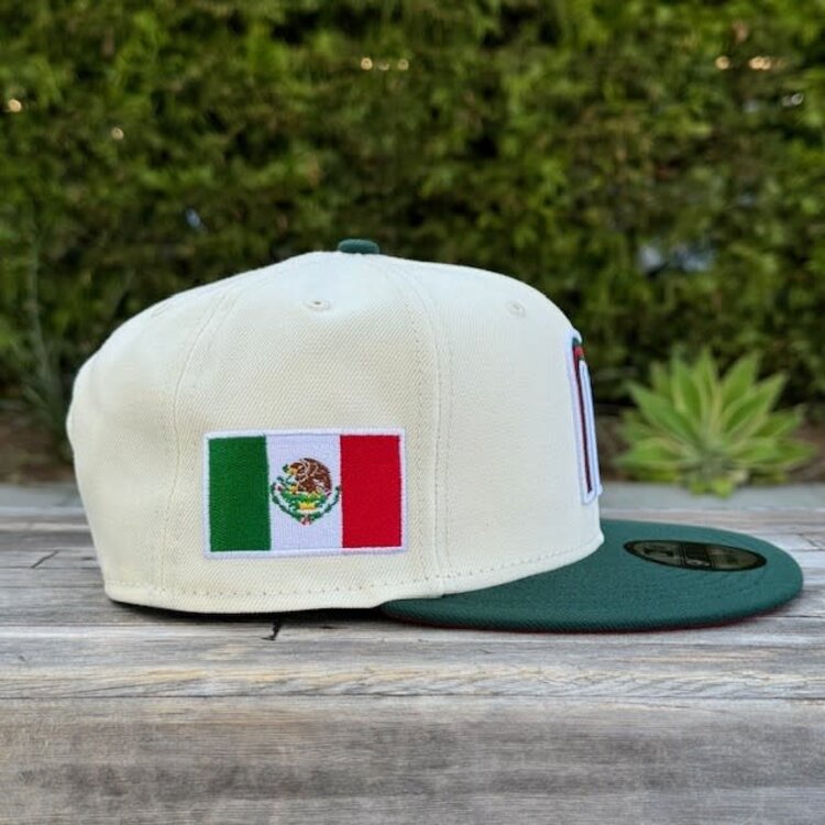 New Era Mexico Ivory/ Dark Green "M" w/Flag 950 Snapback