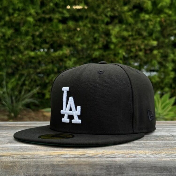 New Era LA Black White OG Green UV