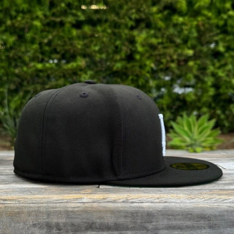 New Era LA Black White OG Green UV