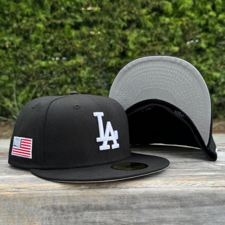 New Era LA Dodgers Black White USA Side Patch