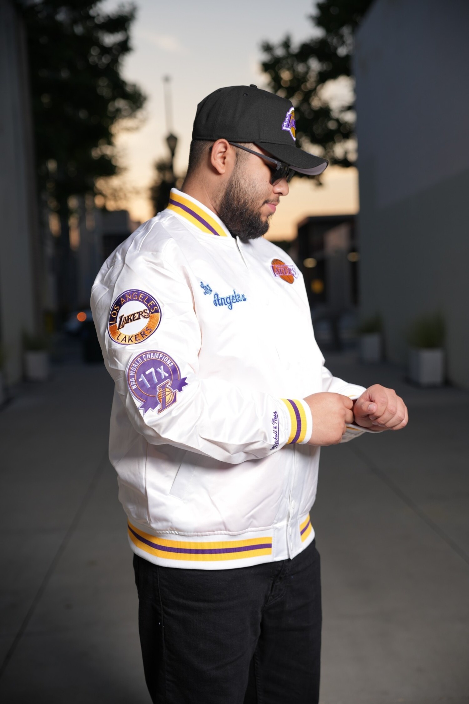 LA Lakers M&N Men's City Collection Lightweight Satin Jacket White