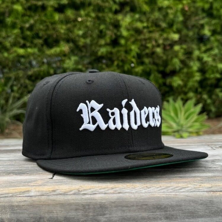 New Era Raiders Black White Old English