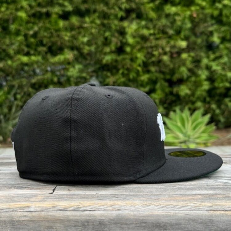 New Era Raiders Black White Old English
