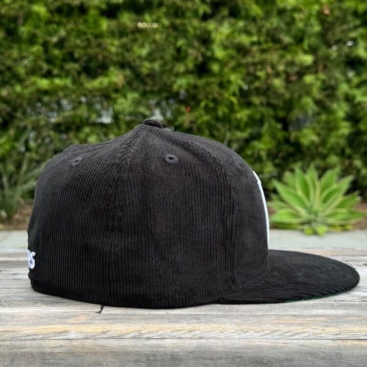 New Era Raiders Shield Black Cord