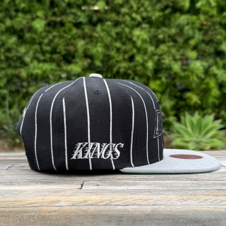 Mitchell and Ness LA Kings M&N NHL Team Pinstripe Snapnack Retro Logo