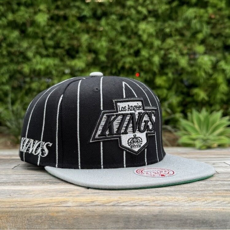 Mitchell and Ness LA Kings M&N NHL Team Pinstripe Snapnack Retro Logo