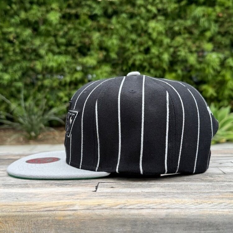 Mitchell and Ness LA Kings M&N NHL Team Pinstripe Snapnack Retro Logo