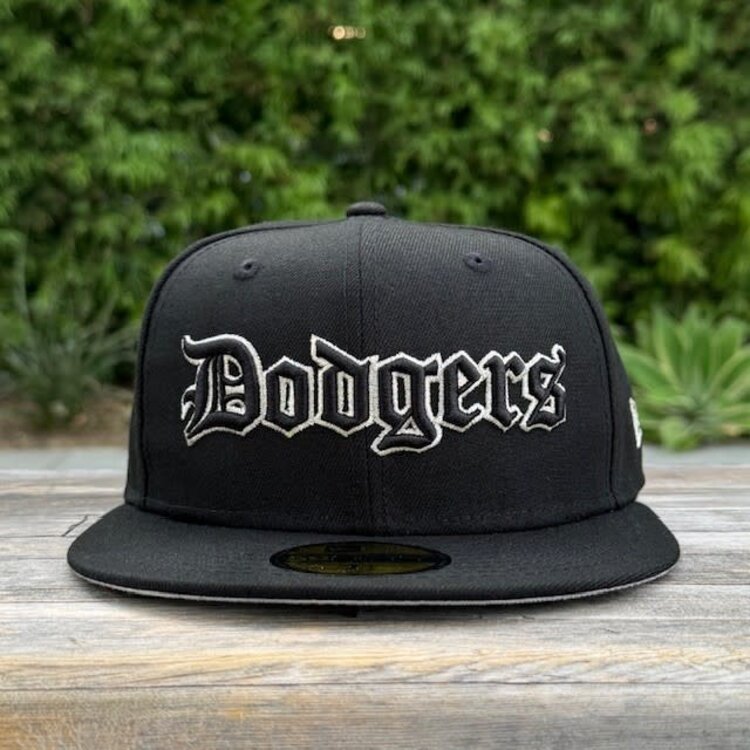 New Era LA Dodgers Old English Black Metallic Silver