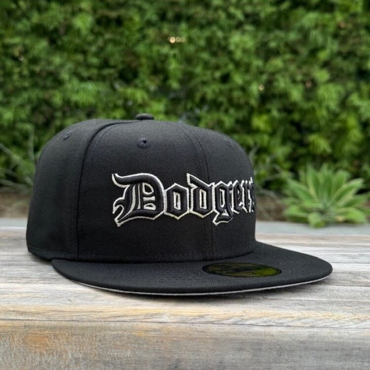 New Era LA Dodgers Old English Black Metallic Silver