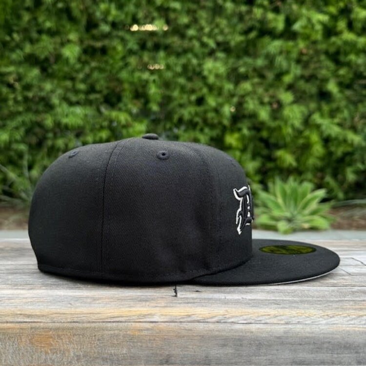 New Era LA Dodgers Old English Black Metallic Silver