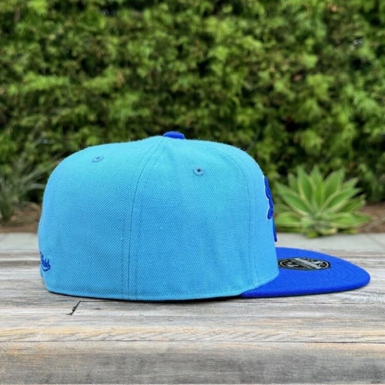 Mitchell and Ness LA Lakers HWC M&N Team 2 Tone 2.0 Fitted Lght Blue