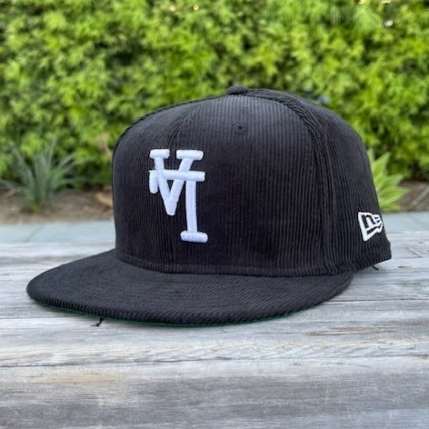 LA Upside Down BW Cord GUV 950 Snapback - The Locker Room of Downey