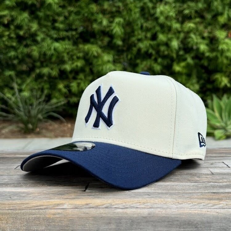 New Era NY Yankees Ivory/Navy 2009 WS Gray UV 940  A-Frame