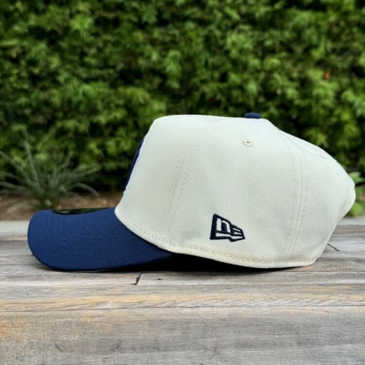 New Era NY Yankees Ivory/Navy 2009 WS Gray UV 940  A-Frame