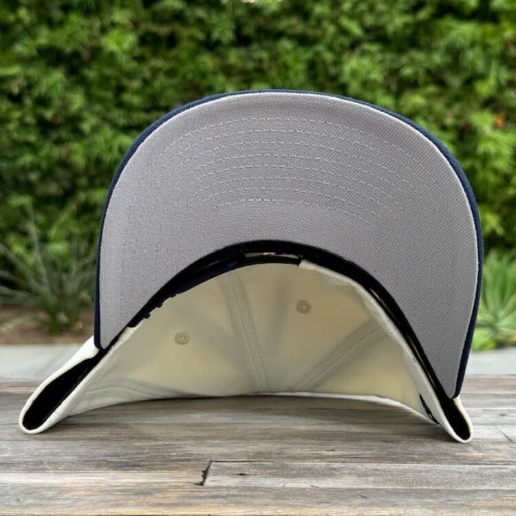 New Era NY Yankees Ivory/Navy 2009 WS Gray UV 940  A-Frame