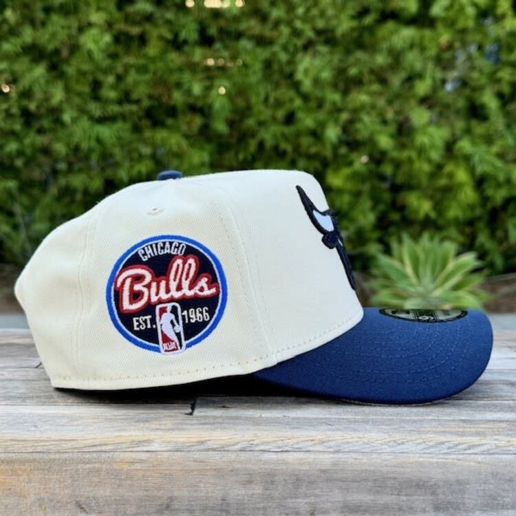 New Era Bulls Ivory/Navy Est. 1996 Gray UV 940 A-Frame