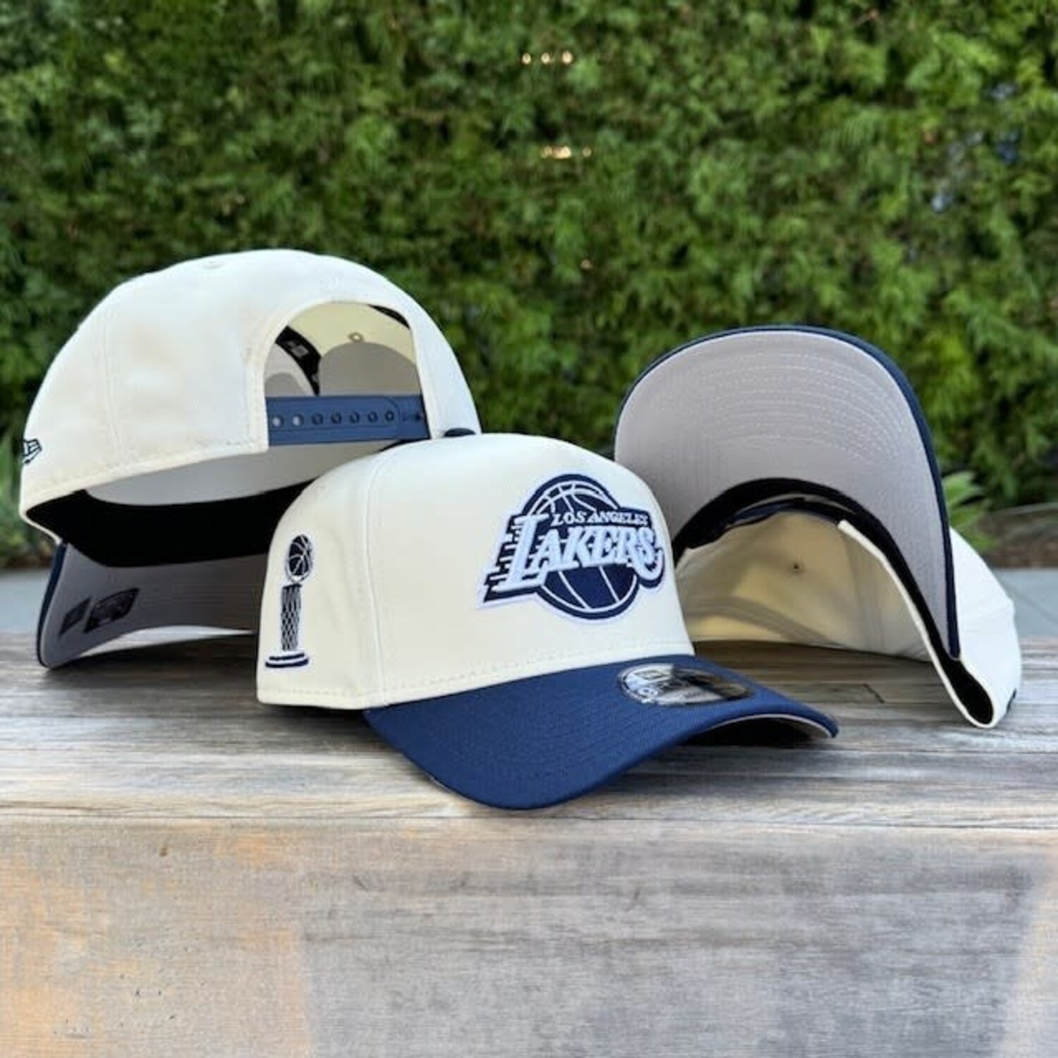 Lakers Ivory/Navy NBA Trophy Gray UV 940 AF Snapback - The Locker