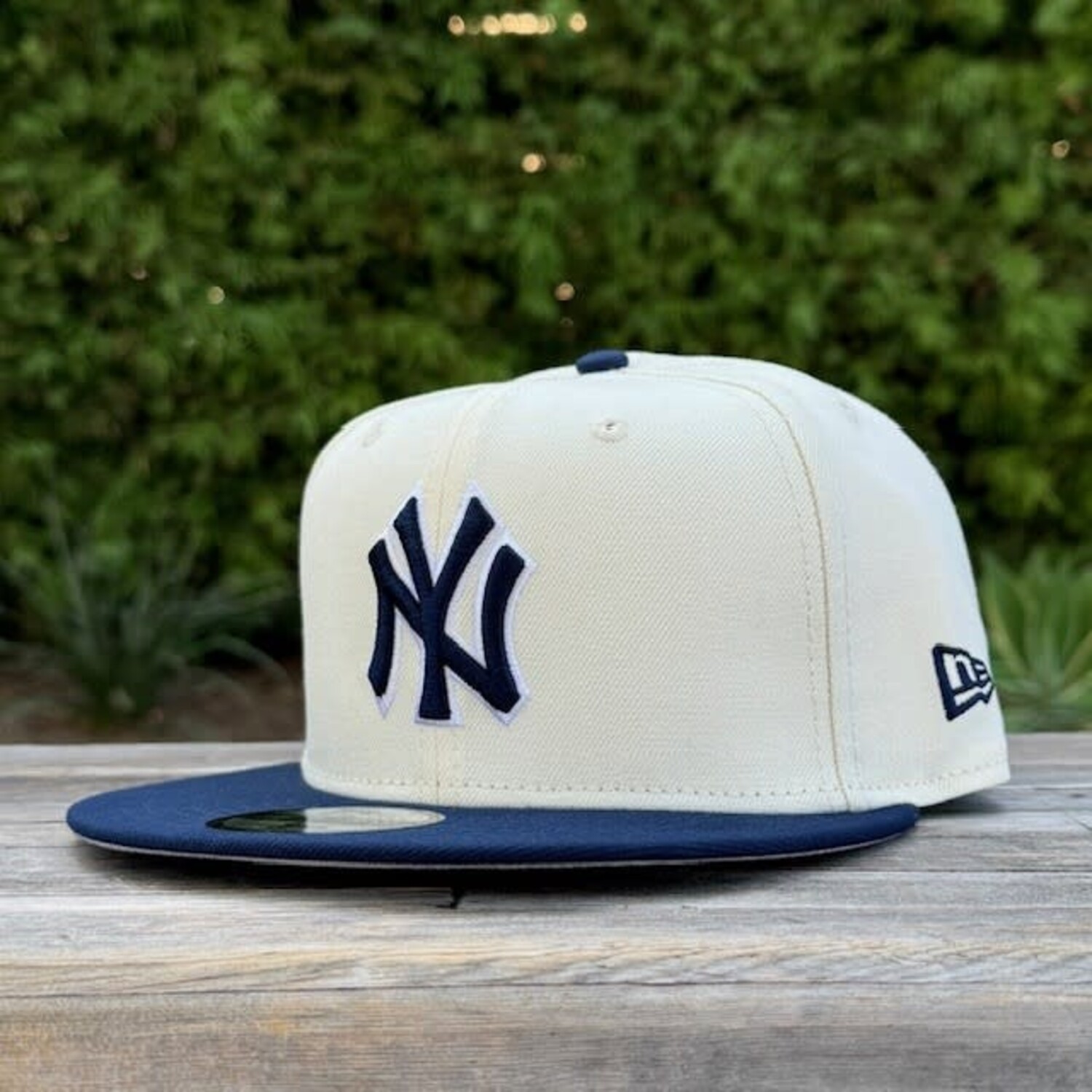 NY Yankees Ivory/ Navy 75th Stadium Anniv Gray UV 950 - The Locker