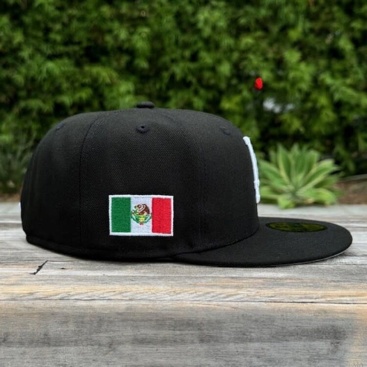 New Era LA Dodgers BW Mexico Flag Gray UV