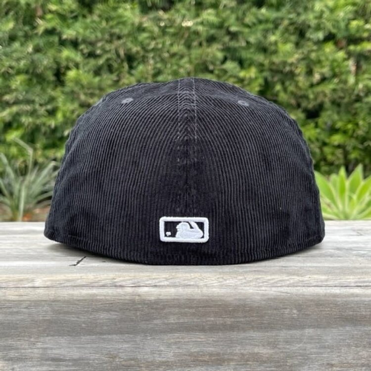 New Era Dead Stock - LA BW Corduroy Script GUV