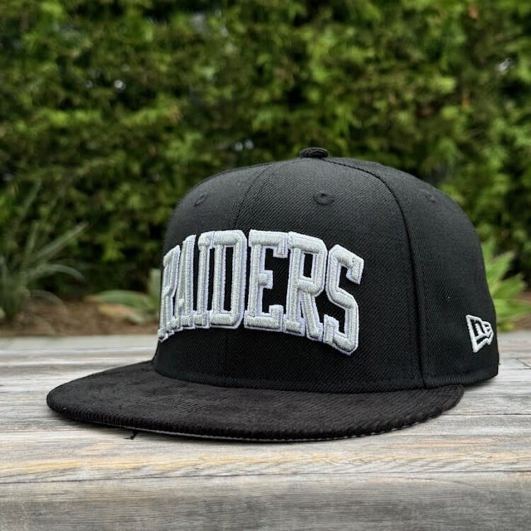 New Era Raiders Black/Black Cord Arch