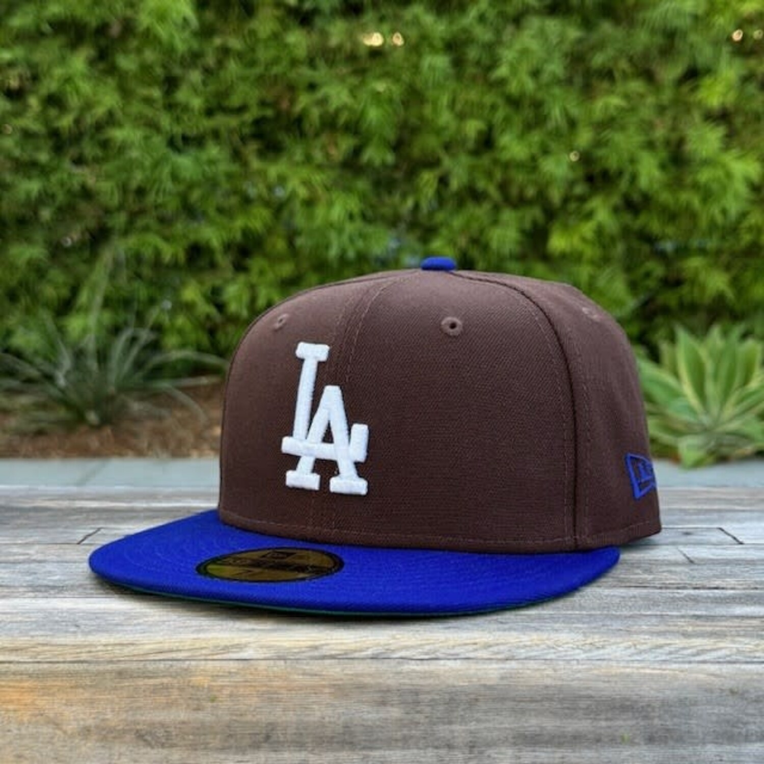 LA Brown/Royal Green UV - The Locker Room of Downey