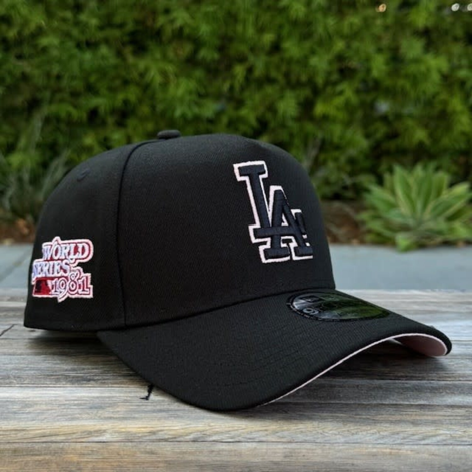 LA 1981 WS Black Pink Outline Pink UV 940AF - The Locker Room of