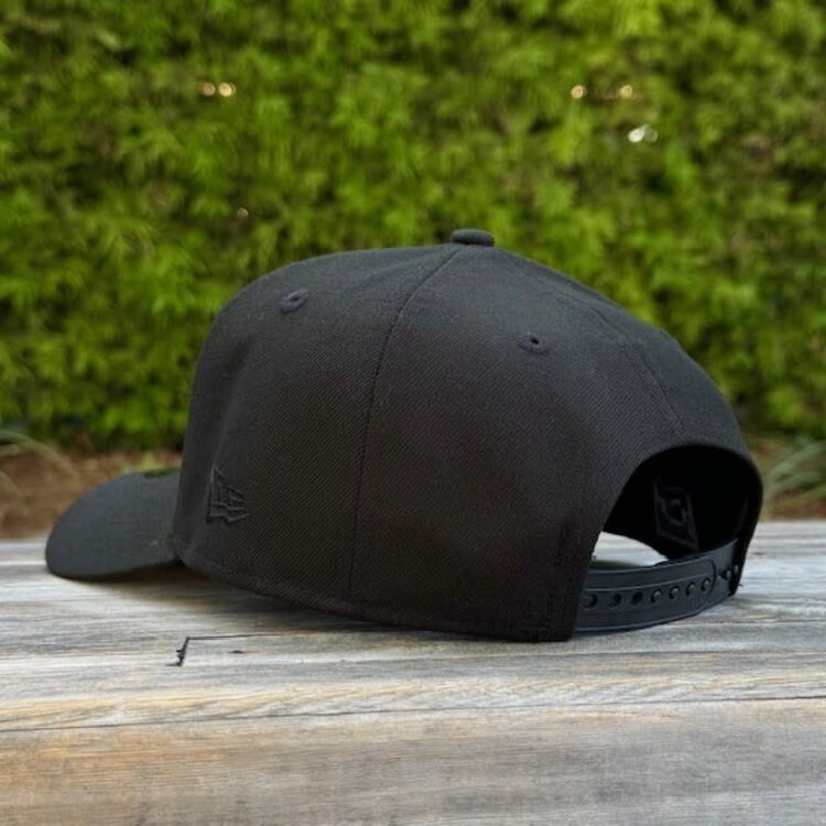 New Era Yankees 2000 WS Black Pink Outline Pink UV 940 A-Frame