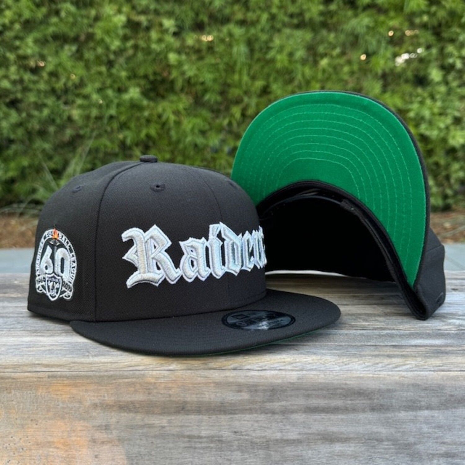 Raiders Black Metallic Silver 60th Anniversary 950 Snapback - The