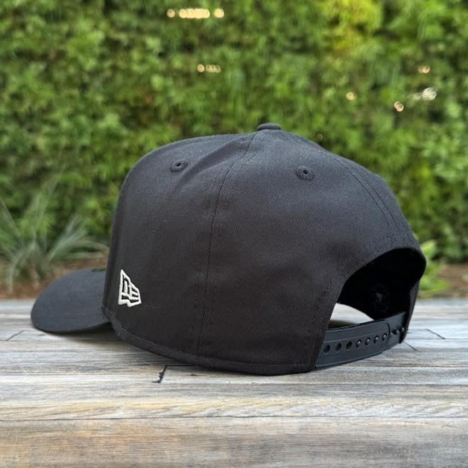 LA Black Silver Metal Logo 940 A-Frame - The Locker Room of Downey