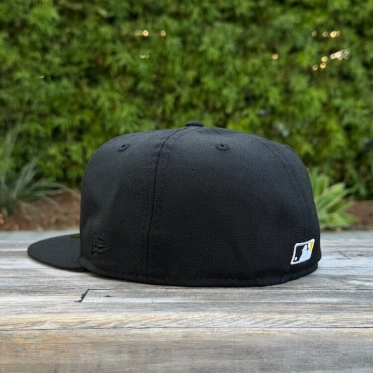 New Era Pirates Black Mexico Flag SP Fitted