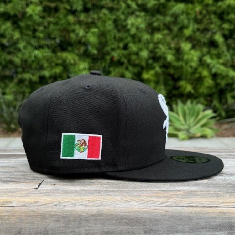 New Era White Sox Black Mexico Flag Side Patch 950