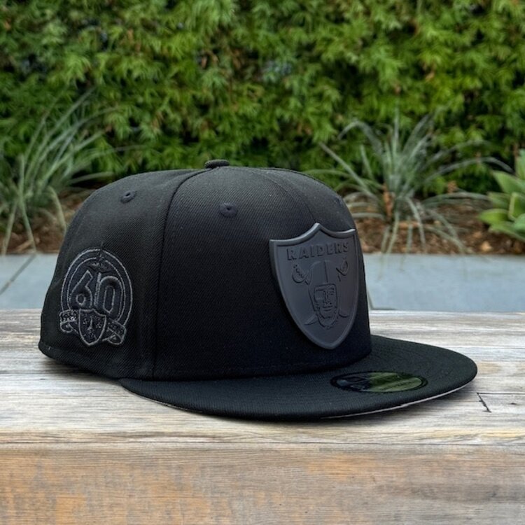 New Era Raiders Black Black Metal Logo 60th Anniv 950 Snapback