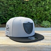 New Era Raiders Gray/Black Black Metal Logo Pro Bowl 950 Snapback