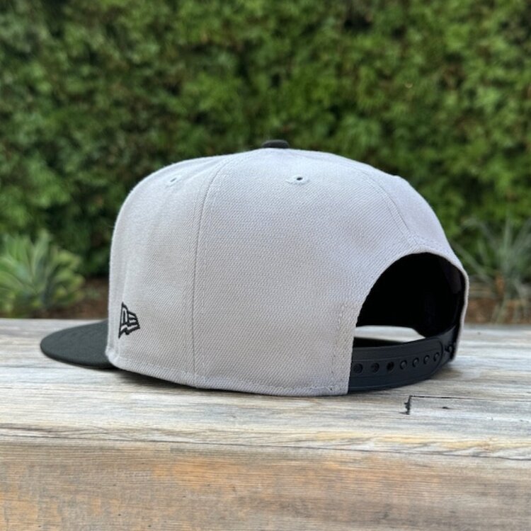 New Era Raiders Gray/Black Black Metal Logo Pro Bowl 950 Snapback