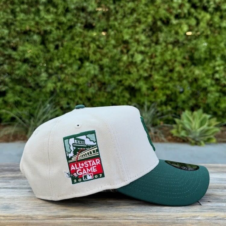 New Era SF Giants Stone/Dark Green 2016 ASG Red UV 940 A-Frame