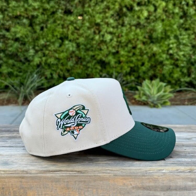 New Era NY Stone/Dark Green 2000 WS Red UV 940 A-Frame