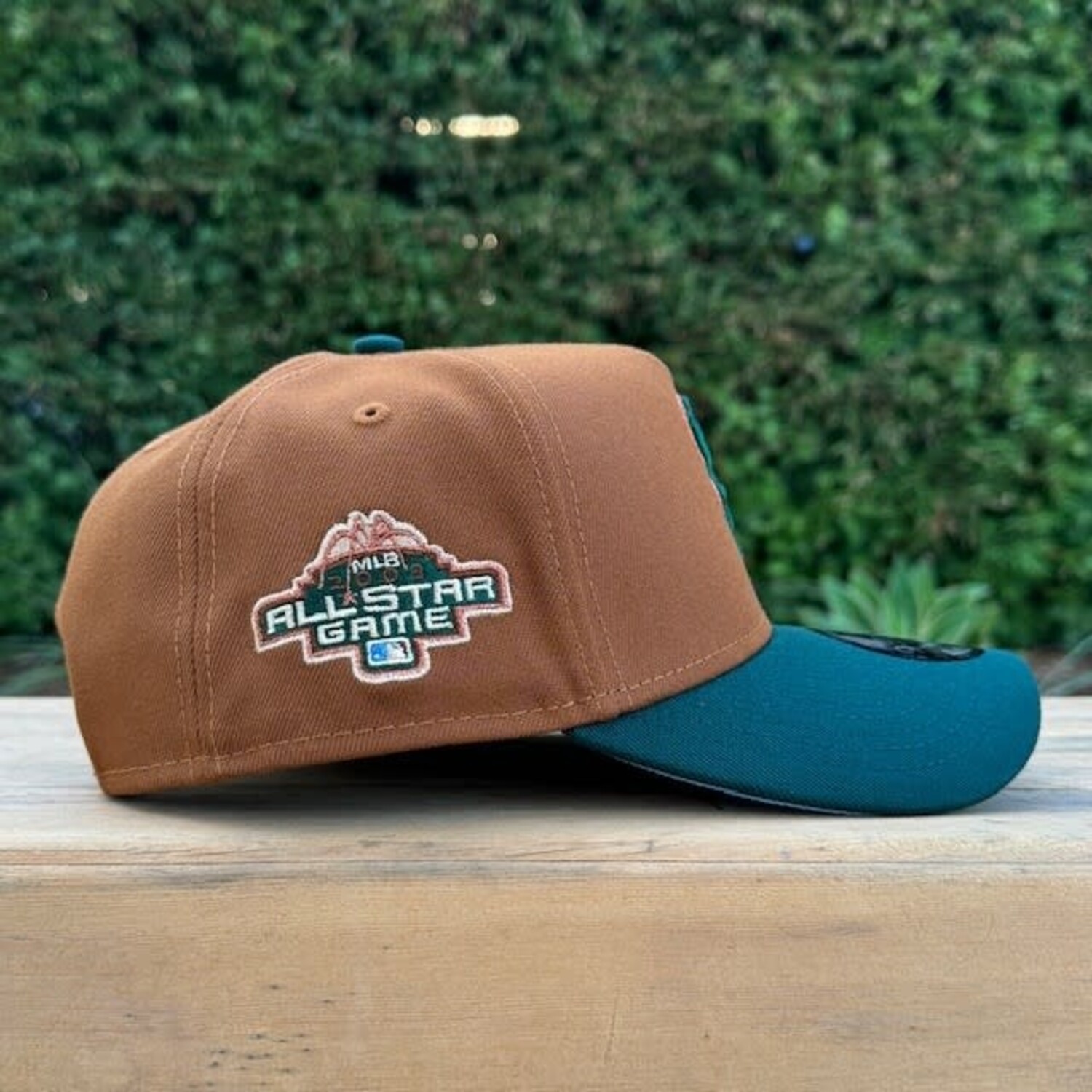 White Sox Peanut/Dark Green Metallic Copper 2003 ASG Blue UV 940