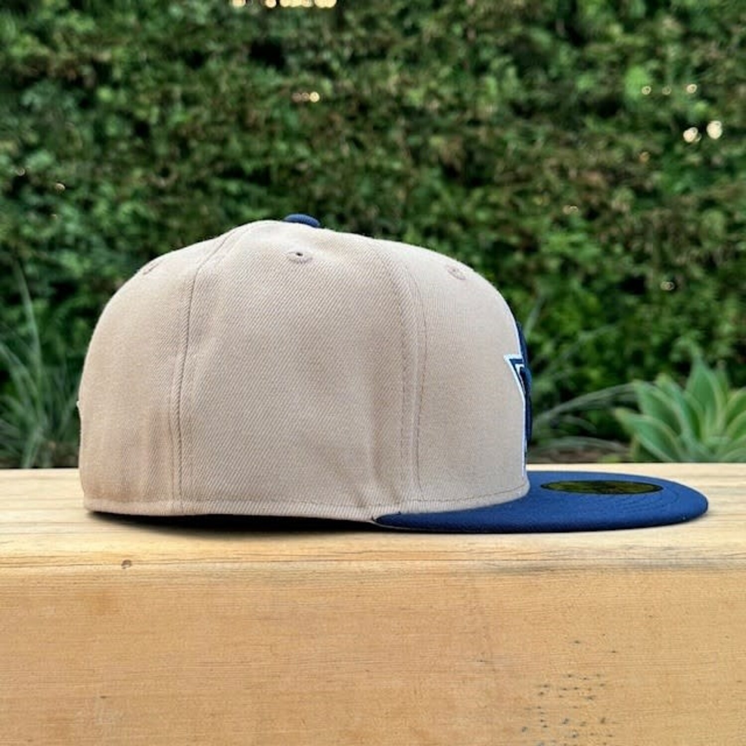 希少　NEWERA DALLAS COWBOYS キャップ ベージュ ネイビー Dallas Cowboys Historic Helmet Retro Crown 9FIFTY Snapback Hat