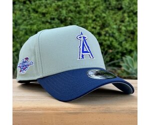 Angels Everest/Navy 2002 WS Blue UV 940 A-Frame - The Locker Room