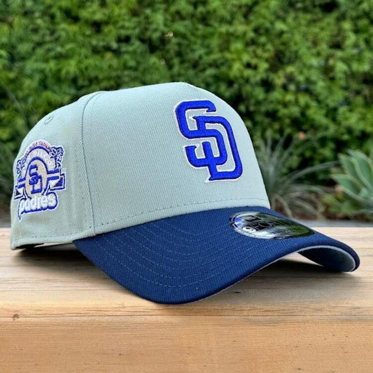 New Era San Diego Padres Everest/Navy 2002 WS Blue UV 940  A-Frame