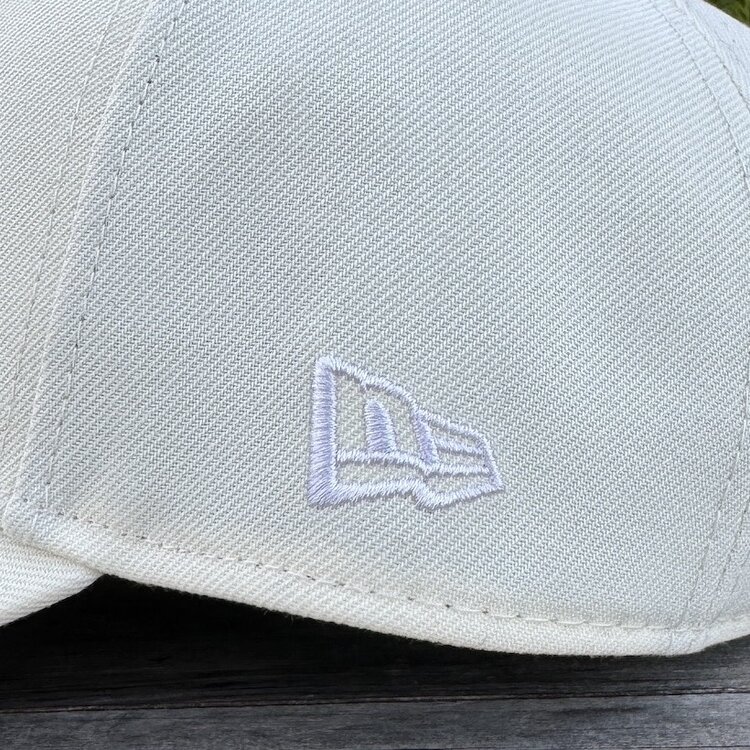 New Era NY Ivory 2000 WS Red UV 940 A-Frame