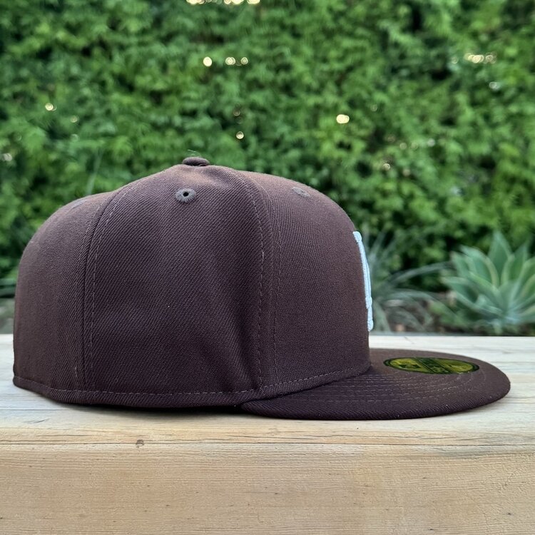 New Era LA Dark Brown Gray UV
