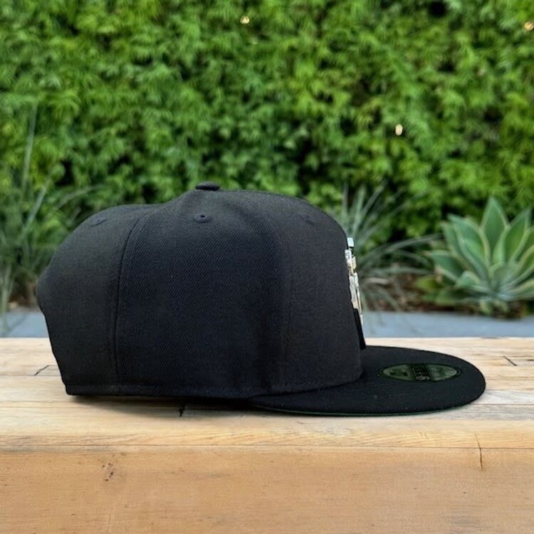 New Era Raiders Black Silver Metal Logo 950 Snapback