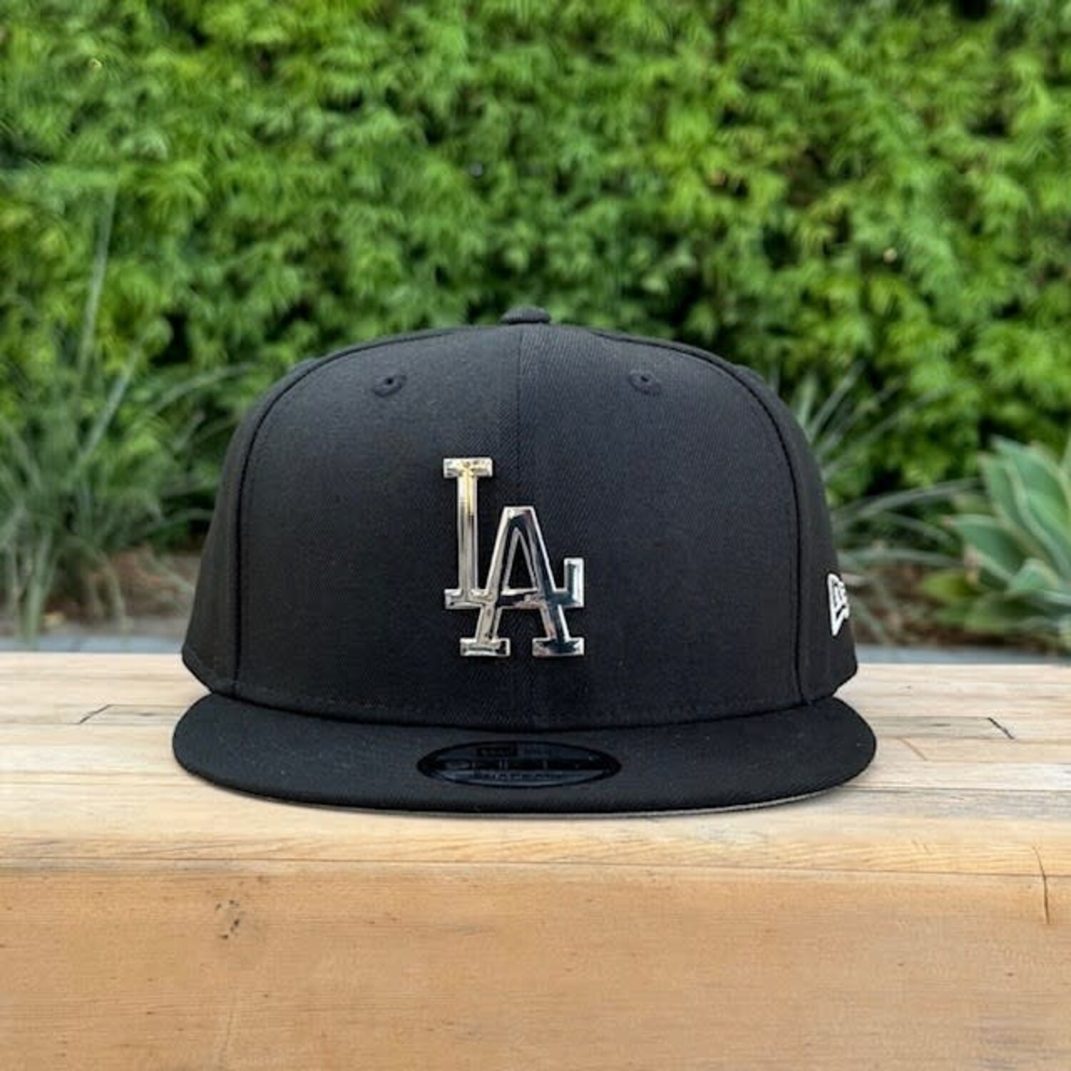 LA Dodgers Black Silver Metal Logo 950 Snapback - The Locker
