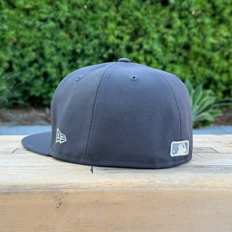 New Era LA Dodgers Graphite Silver Metal Fitted